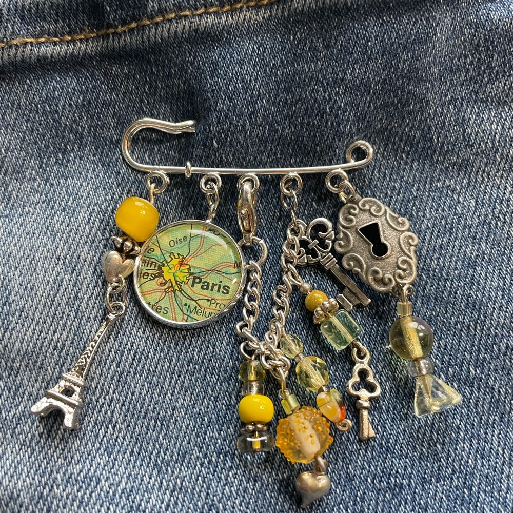 Paris Map Yellow Charm Brooch Pin - Unbranded